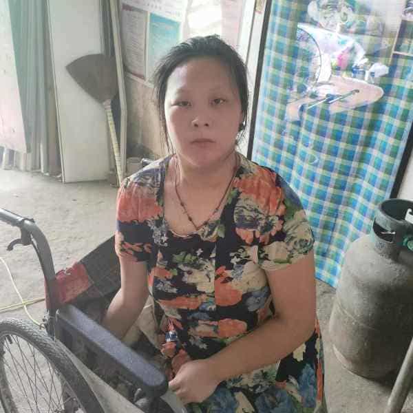 河南24岁单身美女真诚找对象-防城港征婚相亲网