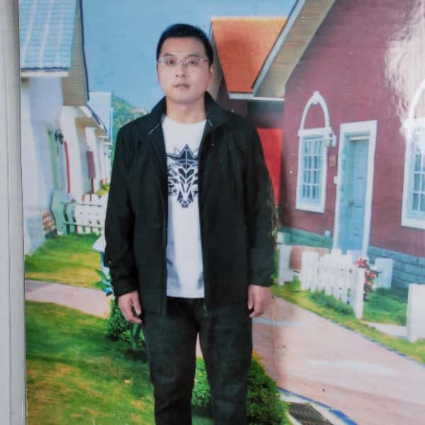 四川35岁单身帅哥真诚找对象-防城港征婚相亲网
