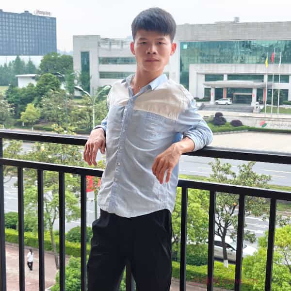 29岁岁湖南单身帅哥 - 防城港吉缘网